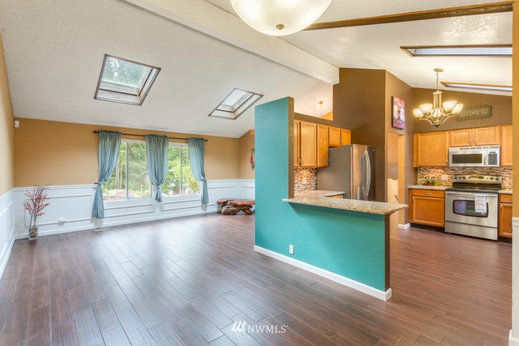 21910 Meridian Avenue South Bothell, WA 98021 - Photo 6 of 22
