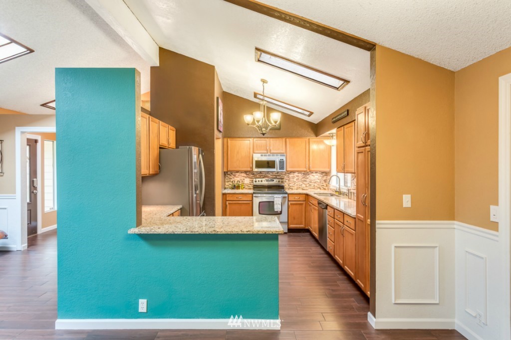 21910 Meridian Avenue South Bothell, WA 98021 - Photo 9 of 22