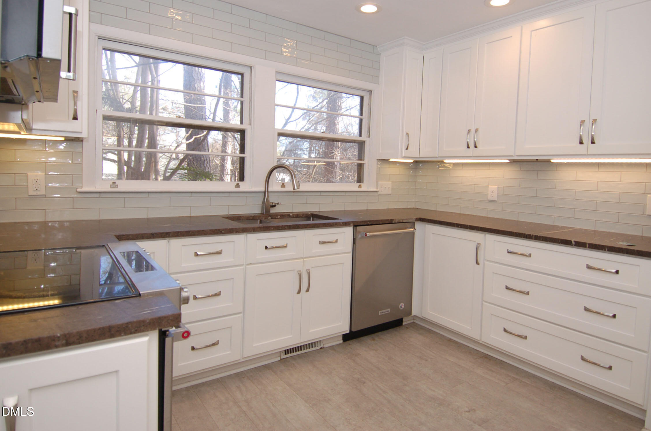 3407 Coleridge Drive Raleigh, NC 27609 - Photo 2 of 16 3 Kitchen1