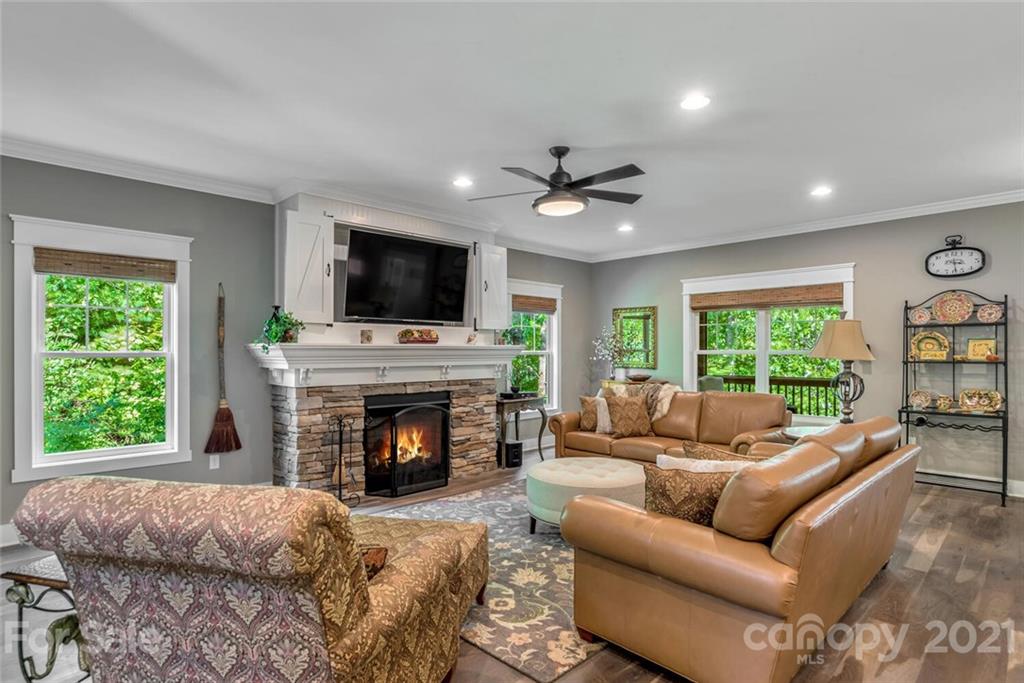 6 Sugarland Ridge Trail Fairview, NC 28730 - Photo 9 of 48 Gallery Image 9
