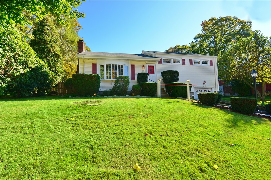 28 Oberlin Drive Warwick, RI 02886 - Photo 1 of 41