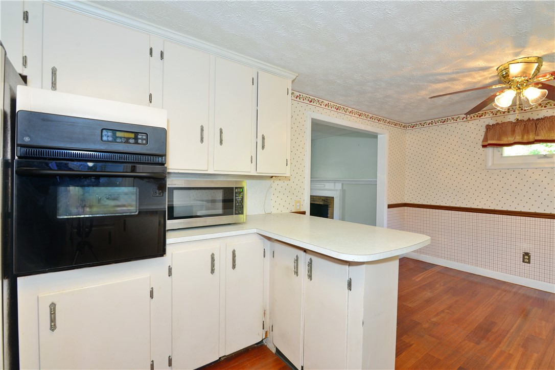 28 Oberlin Drive Warwick, RI 02886 - Photo 15 of 41