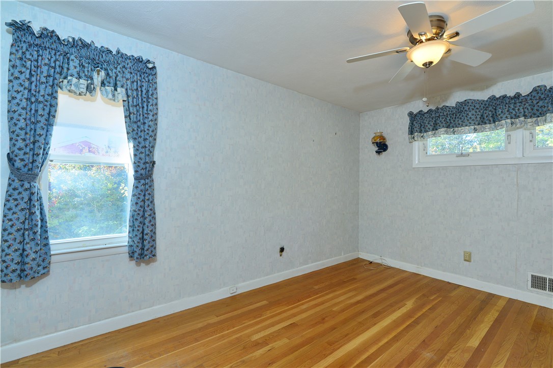 28 Oberlin Drive Warwick, RI 02886 - Photo 26 of 41 Bedroom 1