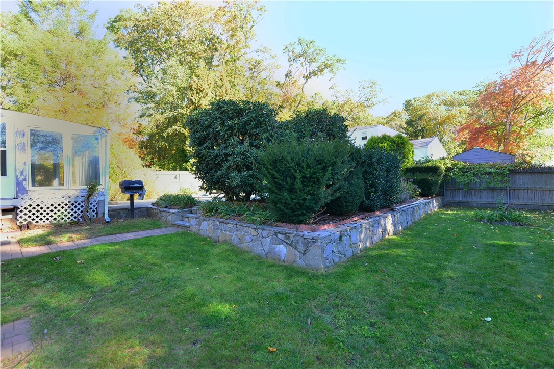 28 Oberlin Drive Warwick, RI 02886 - Photo 40 of 41 Rear side yard