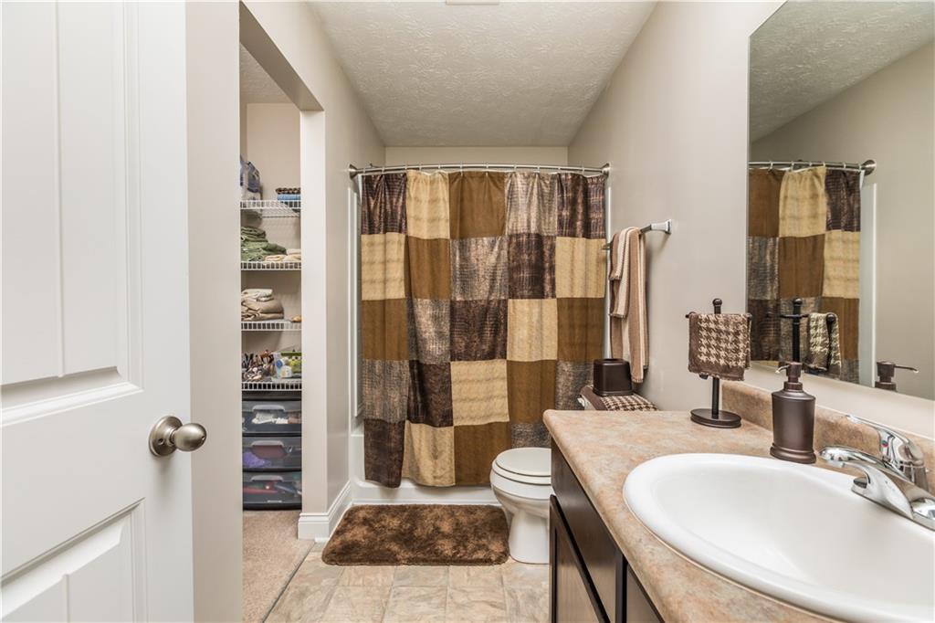 5786 Hall Road Plainfield, IN 46168 - Photo 13 of 22