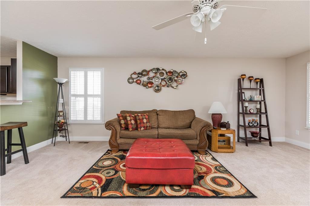 5786 Hall Road Plainfield, IN 46168 - Photo 6 of 22