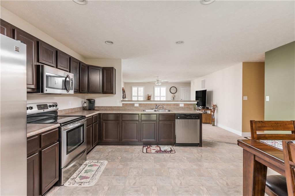 5786 Hall Road Plainfield, IN 46168 - Photo 9 of 22