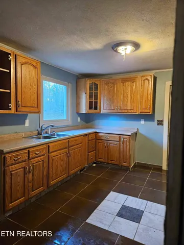 $128,000 | 346 Scott Wyatt Road, Deer Lodge, TN 37726