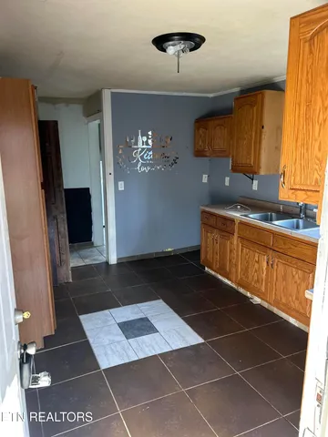 $128,000 | 346 Scott Wyatt Road, Deer Lodge, TN 37726