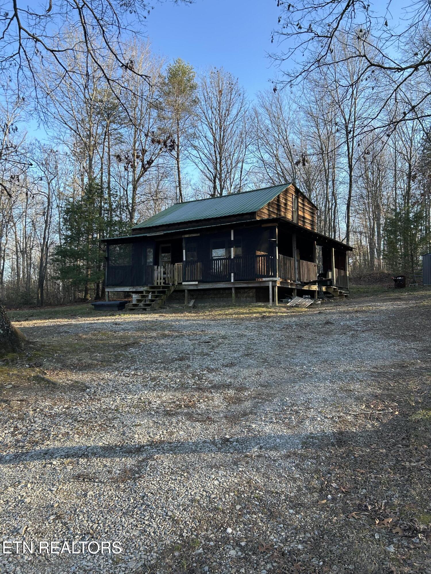 346 Scott Wyatt Road Deer Lodge, TN 37726 - Photo 2 of 29 346 scott wyatt front