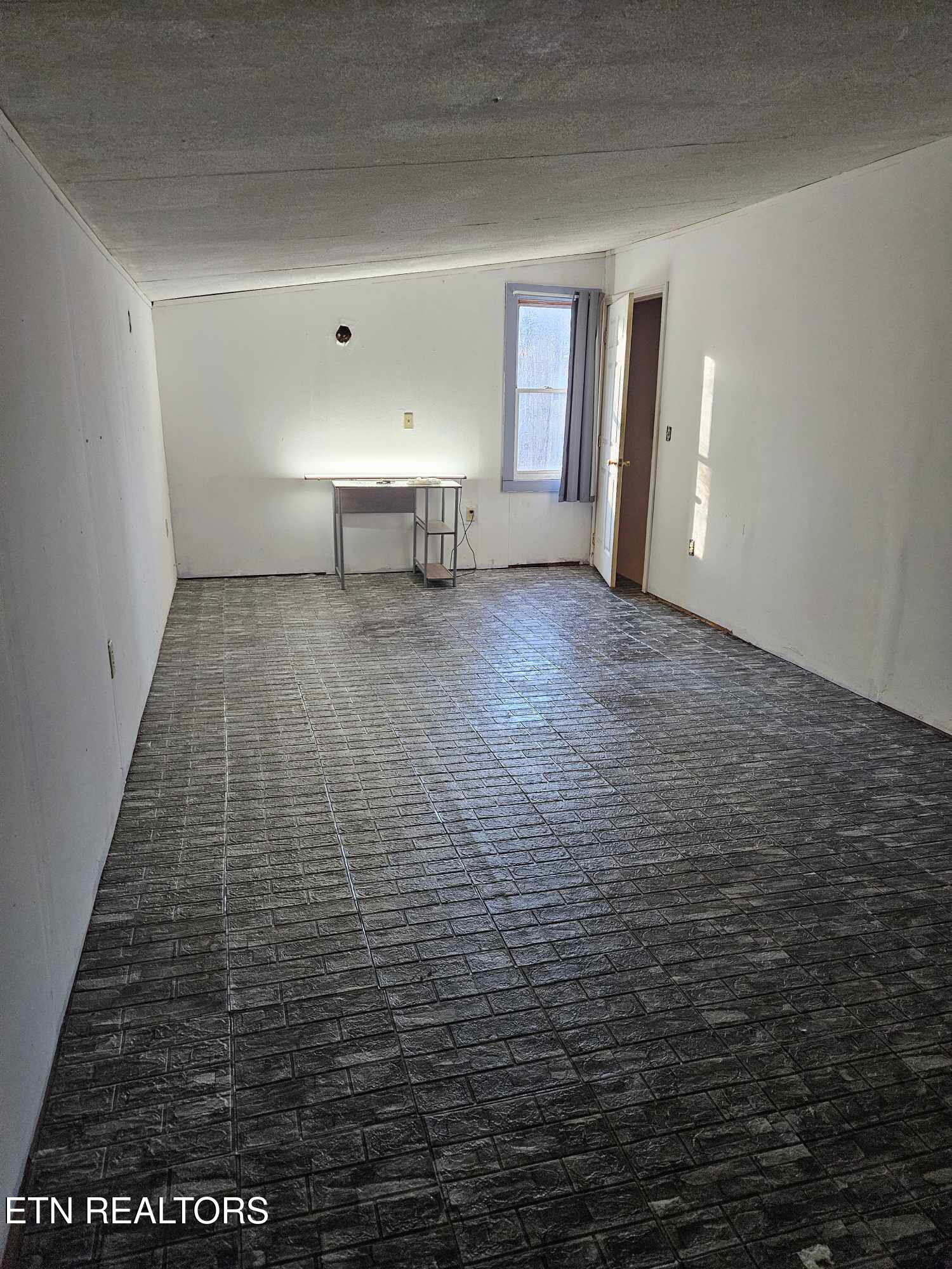 346 Scott Wyatt Road Deer Lodge, TN 37726 - Photo 25 of 29 bedroom