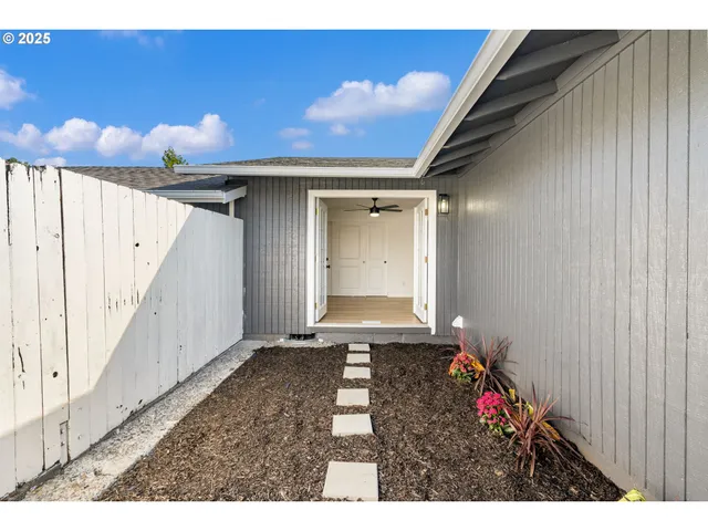 $465,000 | 3198 Southwest 16th Circle, Gresham, OR 97080