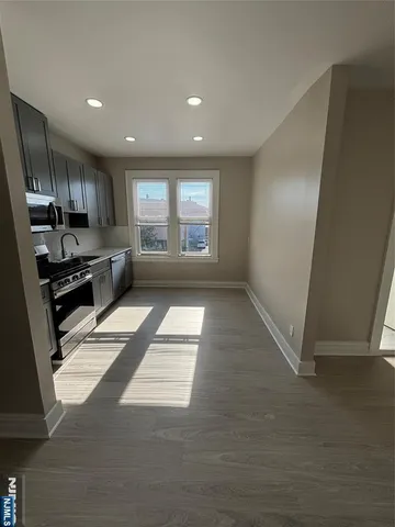 $2,000 | 617 Elm Street, Unit 8, Kearny, NJ 07032