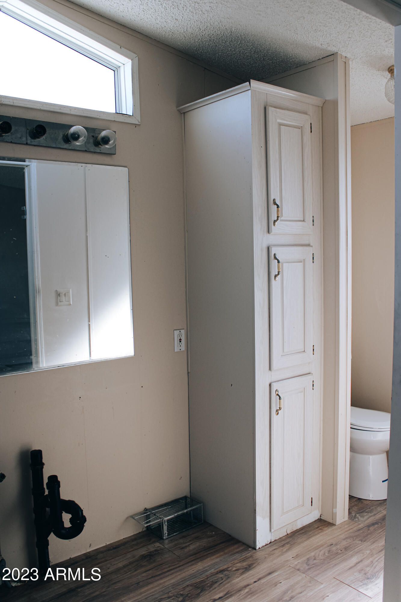 1851 North Rocking Robin Road Tombstone, AZ 85638 - Photo 11 of 33 Master bath