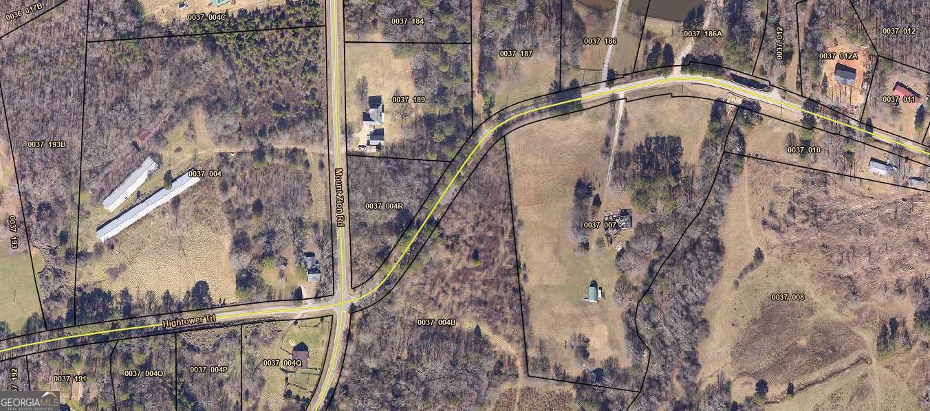 2804 Mt Zion Road Oxford, GA 30054 - Photo 3 of 4 a bathroom with a shower and toilet