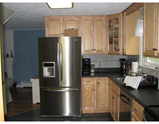 23 Ruthellen Road Hudson, MA 01749 - Photo 10 of 21 Gallery Image 10