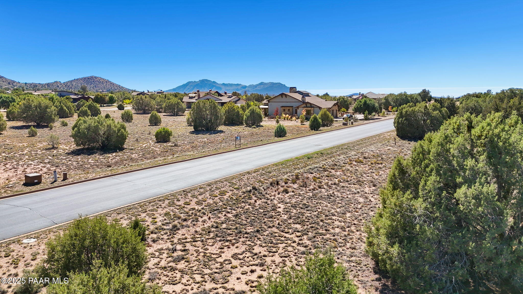 15654 North Double Adobe Road Prescott, AZ 86305 - Photo 16 of 35 a view of a dry yard with wooden fence