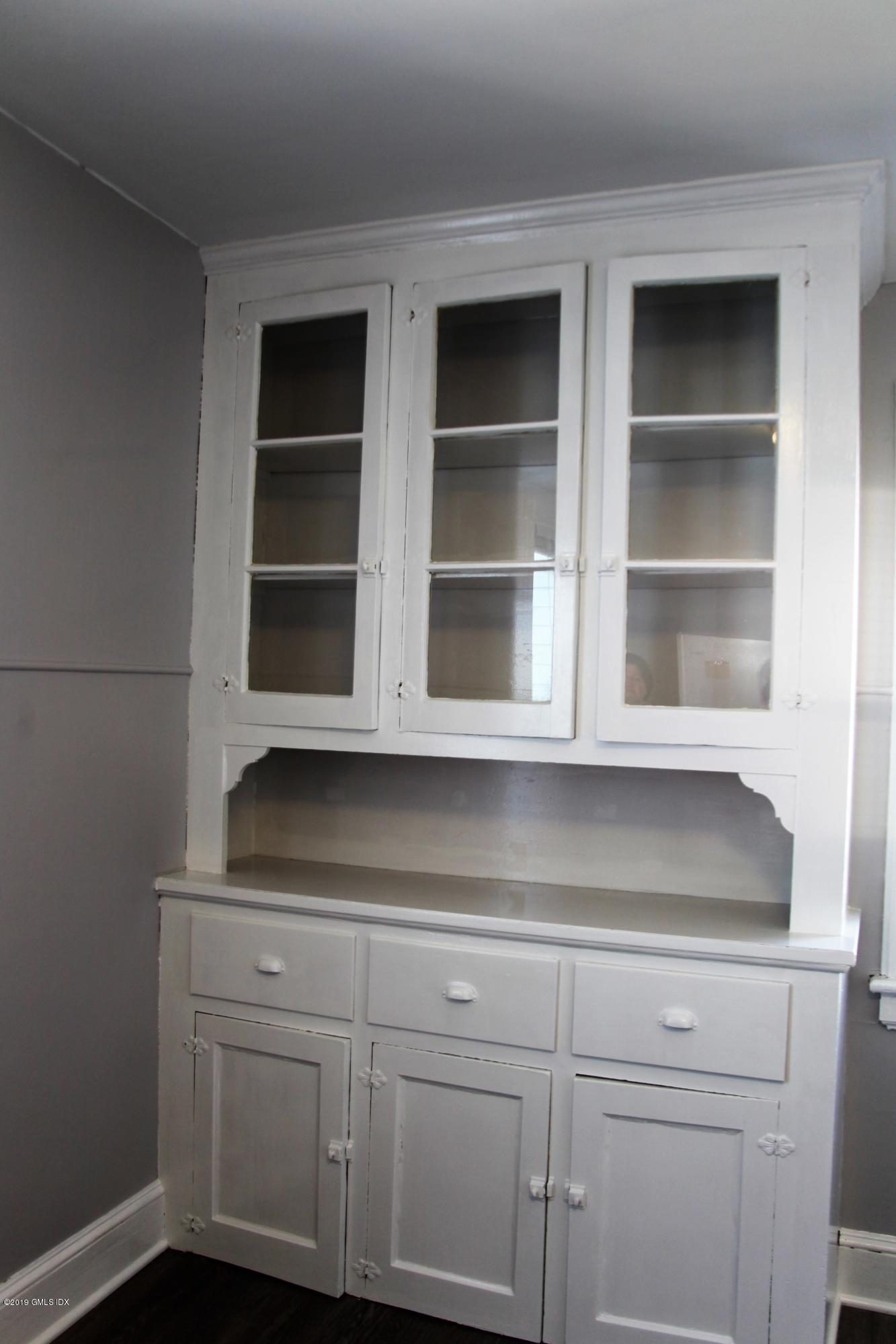 173 Hamilton Avenue Greenwich, CT 06830 - Photo 4 of 12