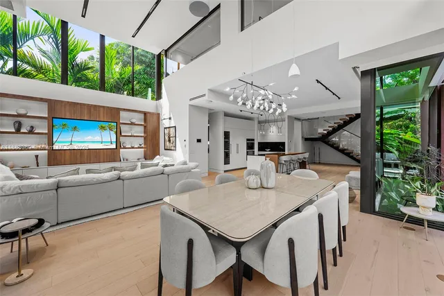 a view of entryway and hall