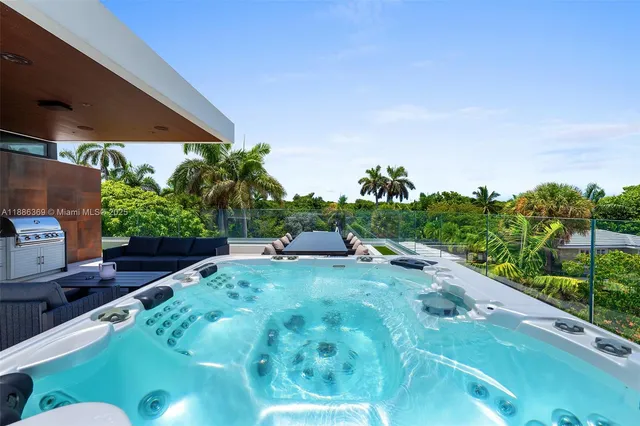 $42,900 | 3306 Northeast 16th Street, Fort Lauderdale, FL 33304