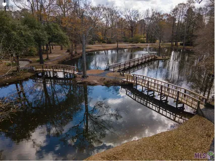 $699,000 | 8041 Oak Hollow Drive, Baton Rouge, LA 70810