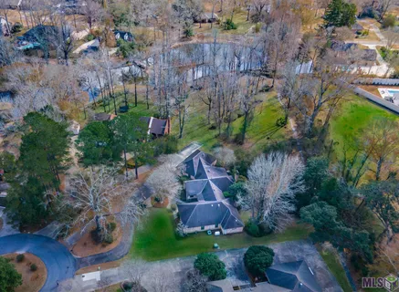 $699,000 | 8041 Oak Hollow Drive, Baton Rouge, LA 70810