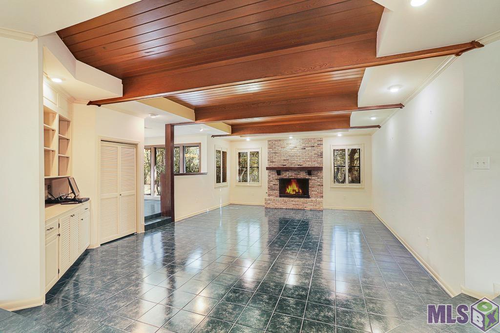 8041 Oak Hollow Drive Baton Rouge, LA 70810 - Photo 2 of 17