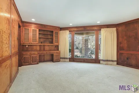 $699,000 | 8041 Oak Hollow Drive, Baton Rouge, LA 70810