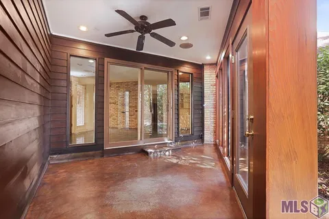 $699,000 | 8041 Oak Hollow Drive, Baton Rouge, LA 70810