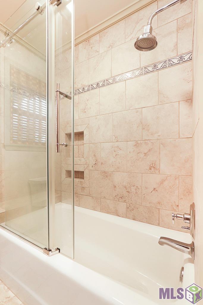 8041 Oak Hollow Drive Baton Rouge, LA 70810 - Photo 10 of 17