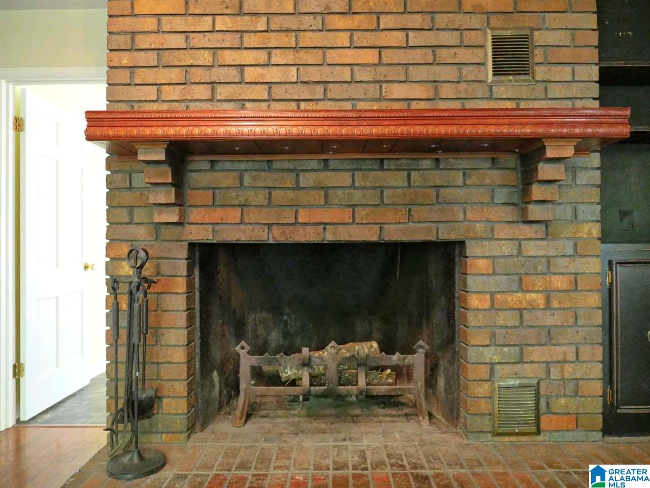 1609 Elizabeth Street Anniston, AL 36207 - Photo 8 of 25