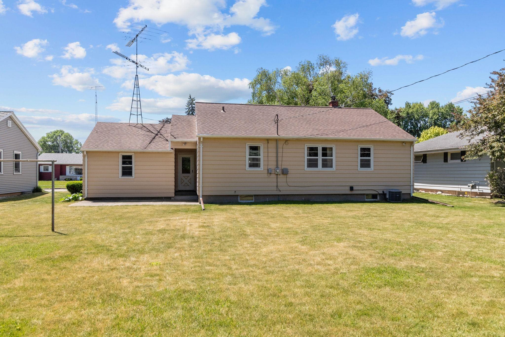 603 Ruggles Street Fond du Lac, WI 54935 - Photo 9 of 43
