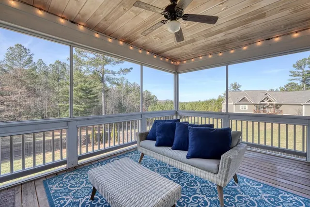 $929,900 | 161 Loop Lane, Blairsville, GA 30512