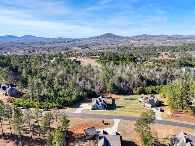 $929,900 | 161 Loop Lane, Blairsville, GA 30512