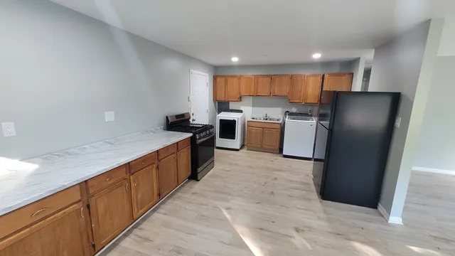 $2,250 | 149 Austin Avenue, Carpentersville, IL 60110