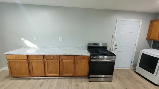 $2,250 | 149 Austin Avenue, Carpentersville, IL 60110