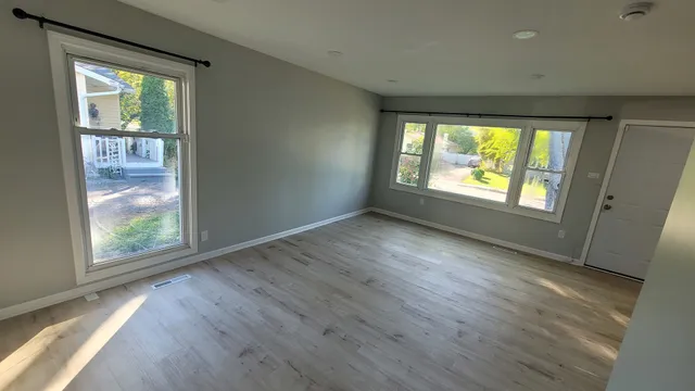 $2,250 | 149 Austin Avenue, Carpentersville, IL 60110