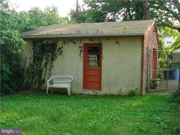30 Baily Road Yeadon, PA 19050 - Photo 6 of 19 Garage