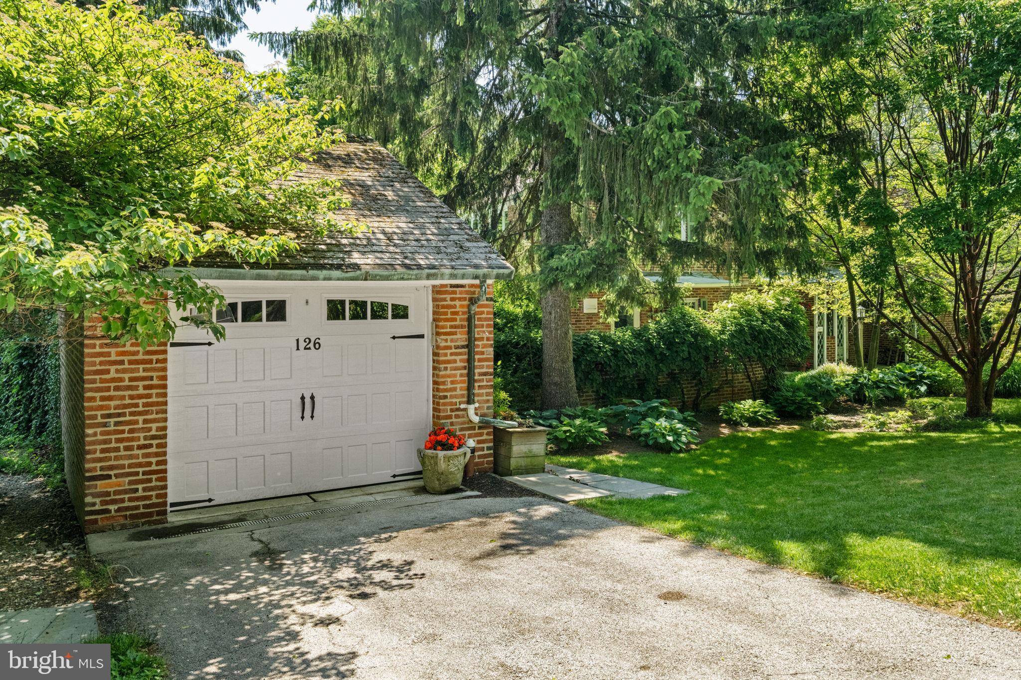 126 West Gravers Lane Philadelphia, PA 19118 - Photo 53 of 55 Detached garage