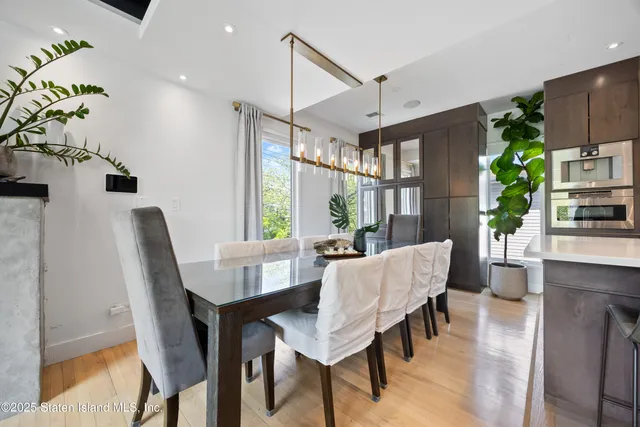 $1,799,000 | 153 Fine Boulevard | Todt Hill