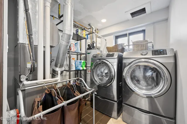 $1,799,000 | 153 Fine Boulevard | Todt Hill