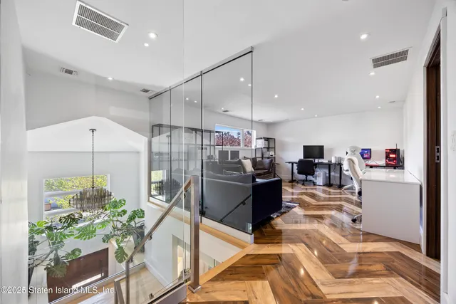 $1,799,000 | 153 Fine Boulevard | Todt Hill