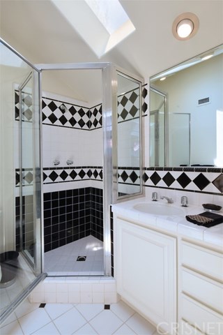 5225 Topeka Drive Tarzana, CA 91356 - Photo 37 of 43