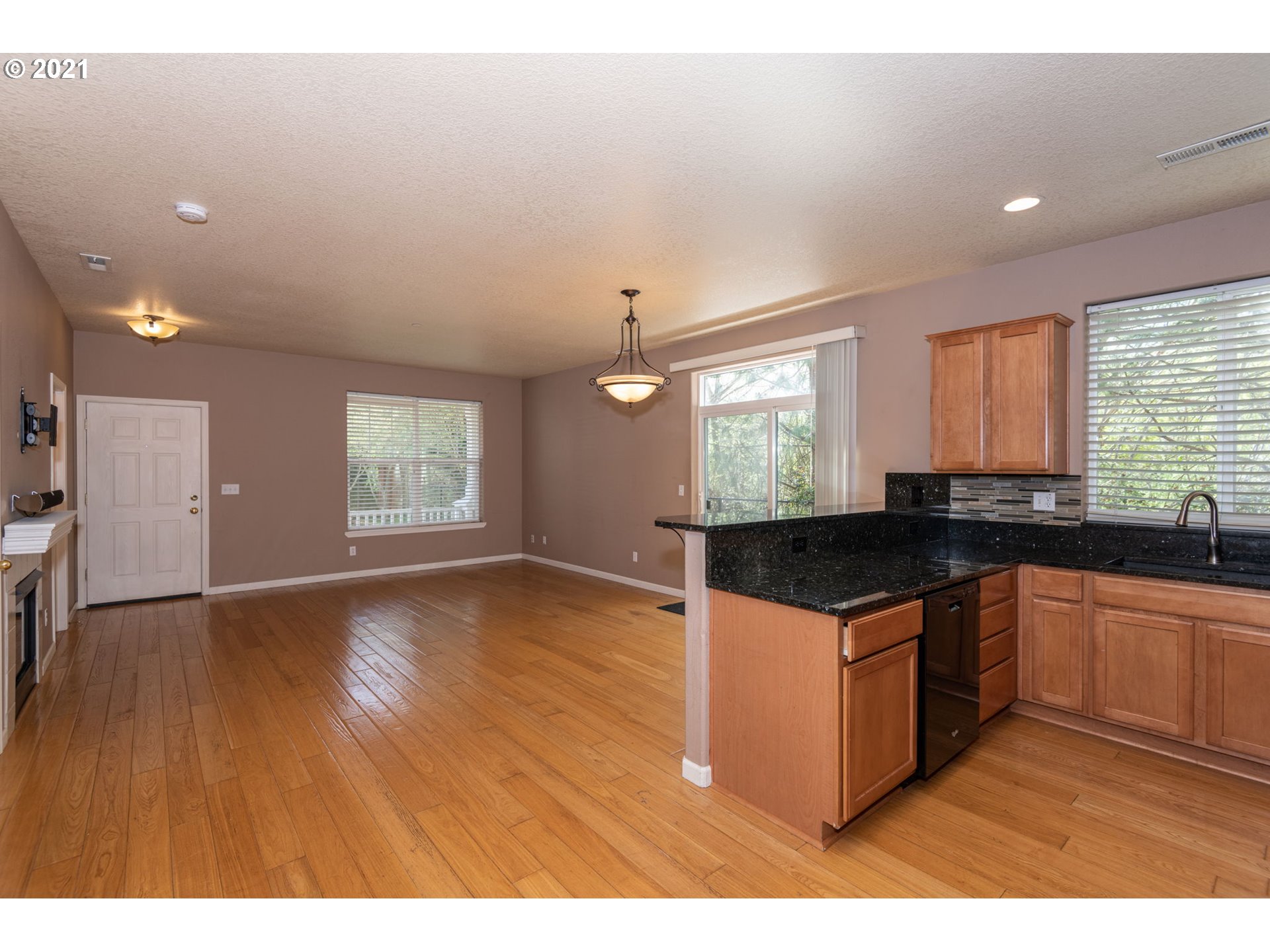 12845 Southwest Blue Bill Lane, Unit 101 Beaverton, OR 97007 - Photo 2 of 18