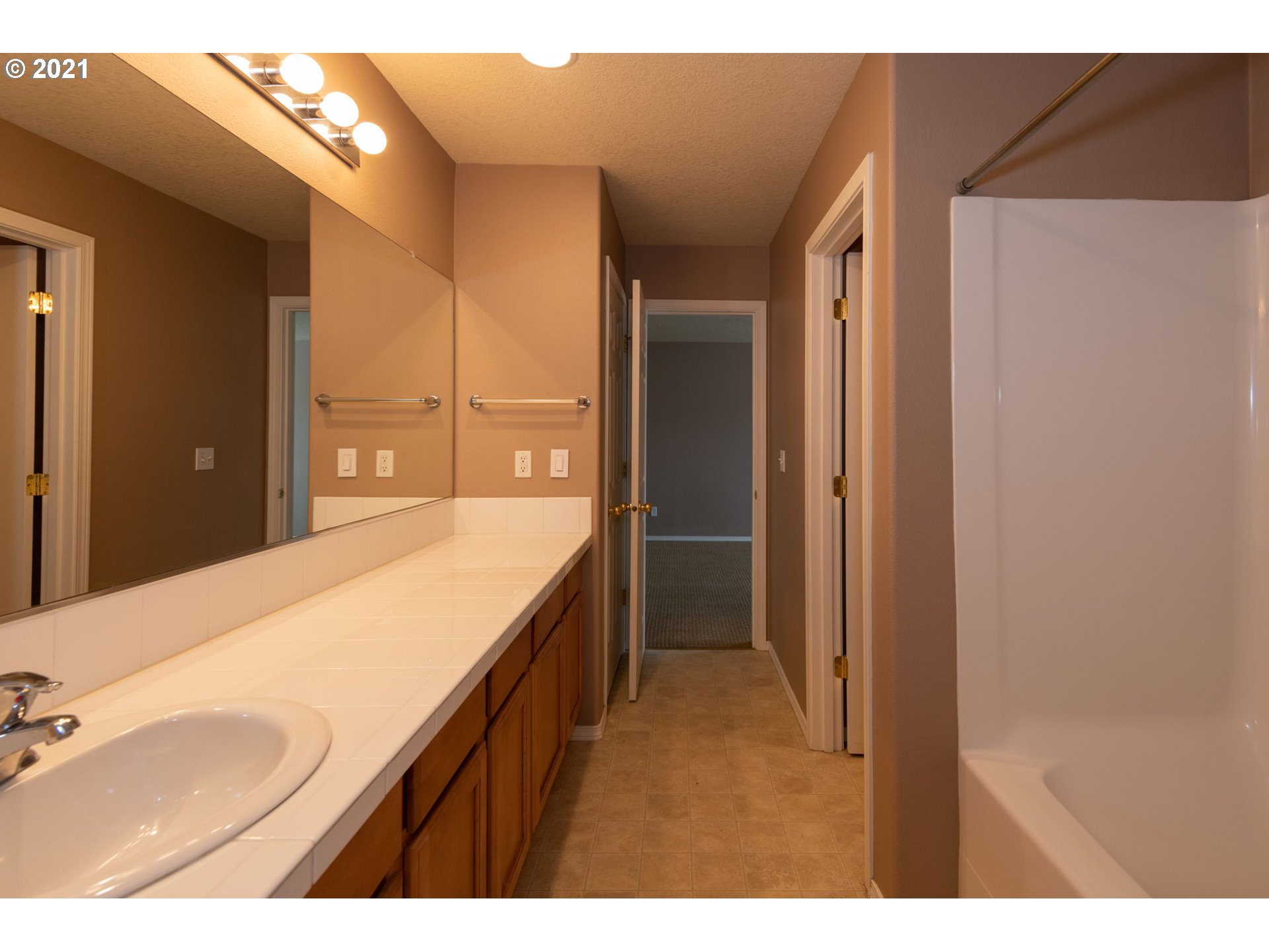 12845 Southwest Blue Bill Lane, Unit 101 Beaverton, OR 97007 - Photo 8 of 18