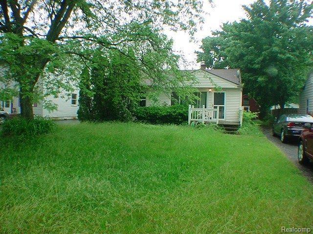 270 Rivard Boulevard Waterford, MI 48327 - Photo 1 of 1 DSC01578
