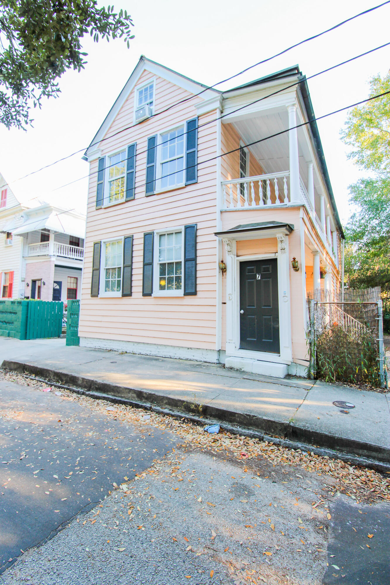 7 Ann Street Charleston, SC 29403 - Photo 2 of 18 2927E5B4-47CC-40D8-91E5-2E49C49FC1C9