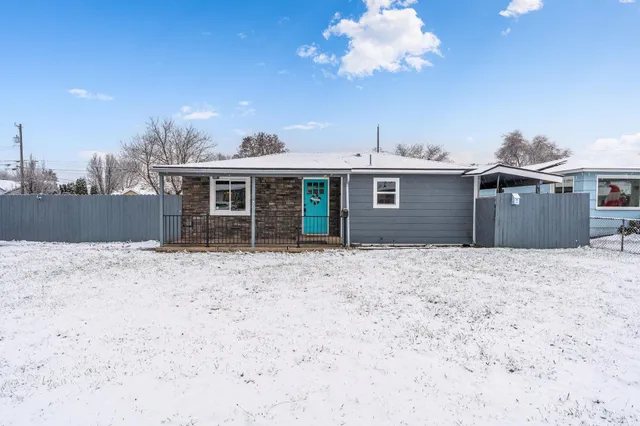 $325,000 | 2008 East Nebraska Avenue, Spokane, WA 99208