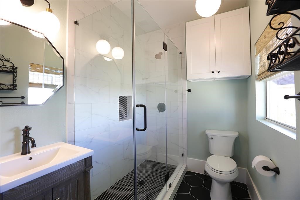 2119 Freeman Street Houston, TX 77009 - Photo 11 of 15