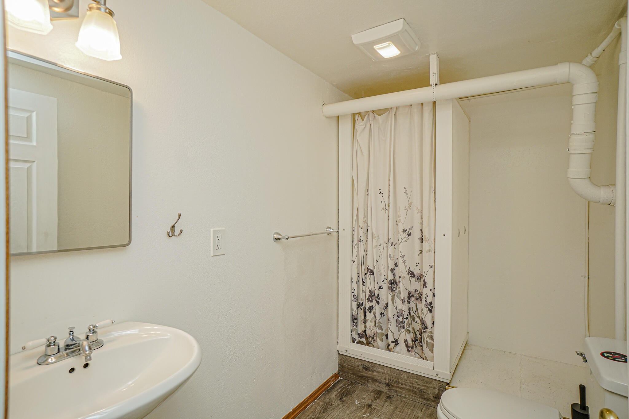 10320 Wagner Creek Road Talent, OR 97540 - Photo 29 of 67 DSC05495